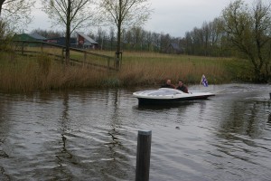 Met E boot